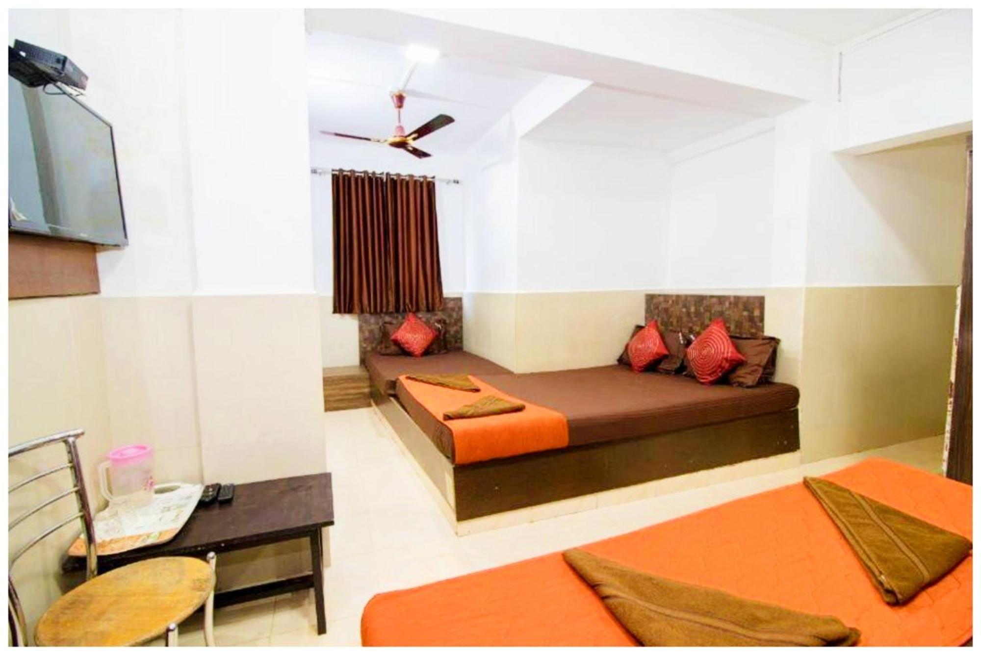 Hotel Premium Travellers # Inn Near Temple - Fully Air Conditioning Hotel - Hygiene And Spacious Room - A Top Rated Luxuary Hotel Merces Εξωτερικό φωτογραφία