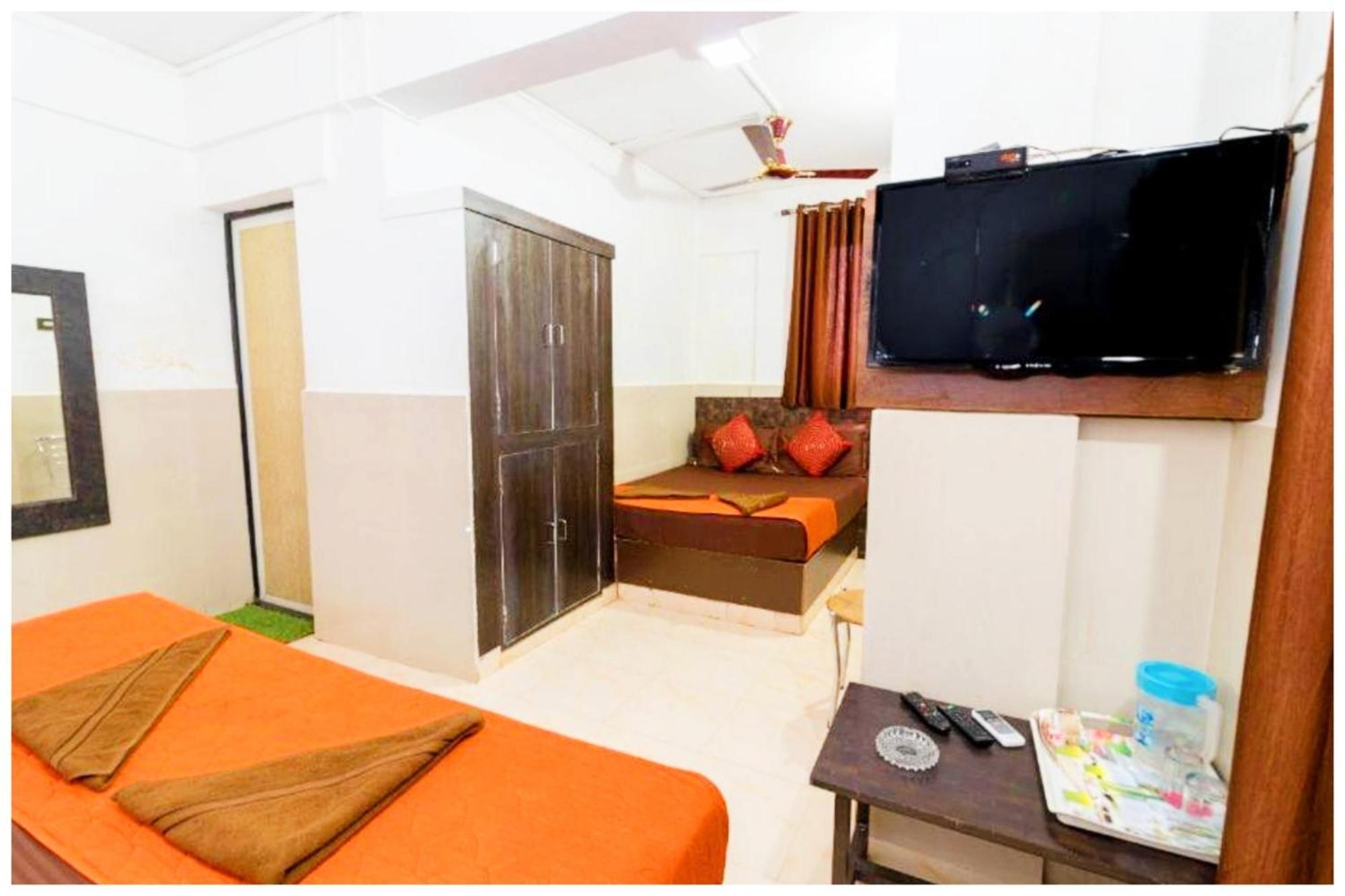 Hotel Premium Travellers # Inn Near Temple - Fully Air Conditioning Hotel - Hygiene And Spacious Room - A Top Rated Luxuary Hotel Merces Εξωτερικό φωτογραφία