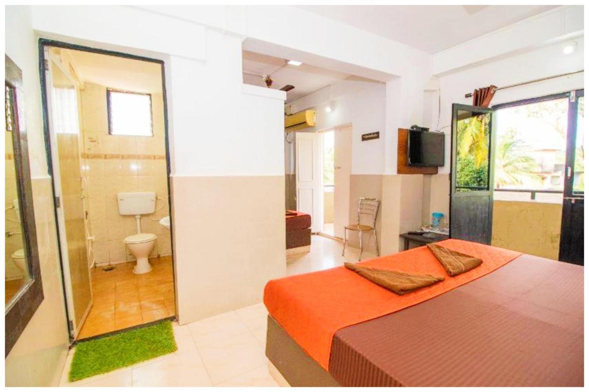 Hotel Premium Travellers # Inn Near Temple - Fully Air Conditioning Hotel - Hygiene And Spacious Room - A Top Rated Luxuary Hotel Merces Εξωτερικό φωτογραφία