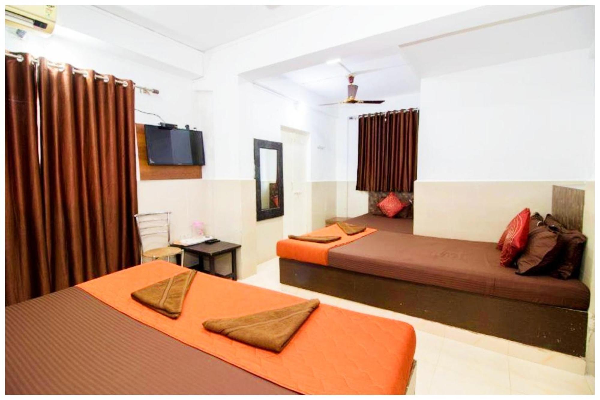 Hotel Premium Travellers # Inn Near Temple - Fully Air Conditioning Hotel - Hygiene And Spacious Room - A Top Rated Luxuary Hotel Merces Εξωτερικό φωτογραφία