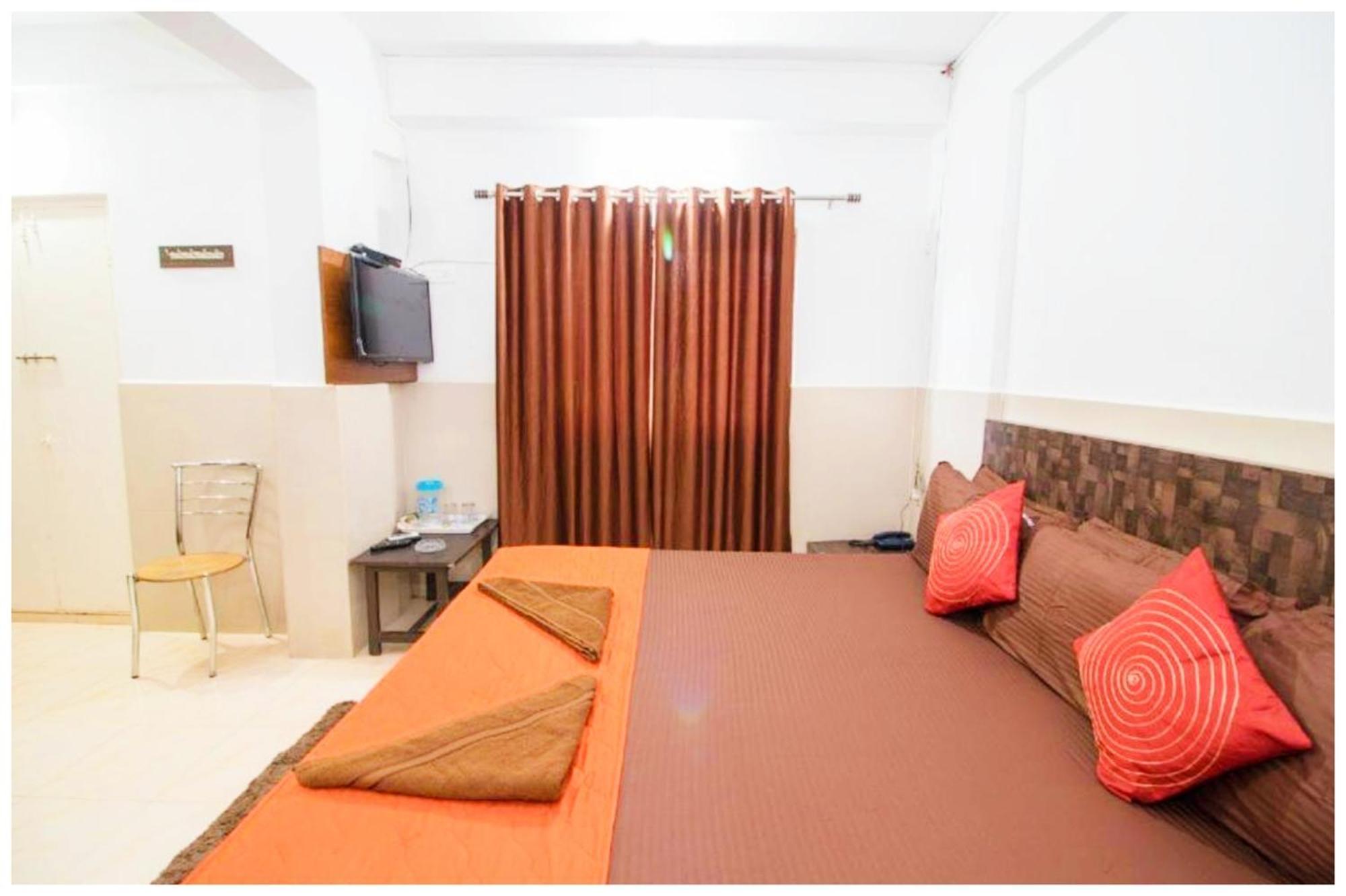 Hotel Premium Travellers # Inn Near Temple - Fully Air Conditioning Hotel - Hygiene And Spacious Room - A Top Rated Luxuary Hotel Merces Εξωτερικό φωτογραφία