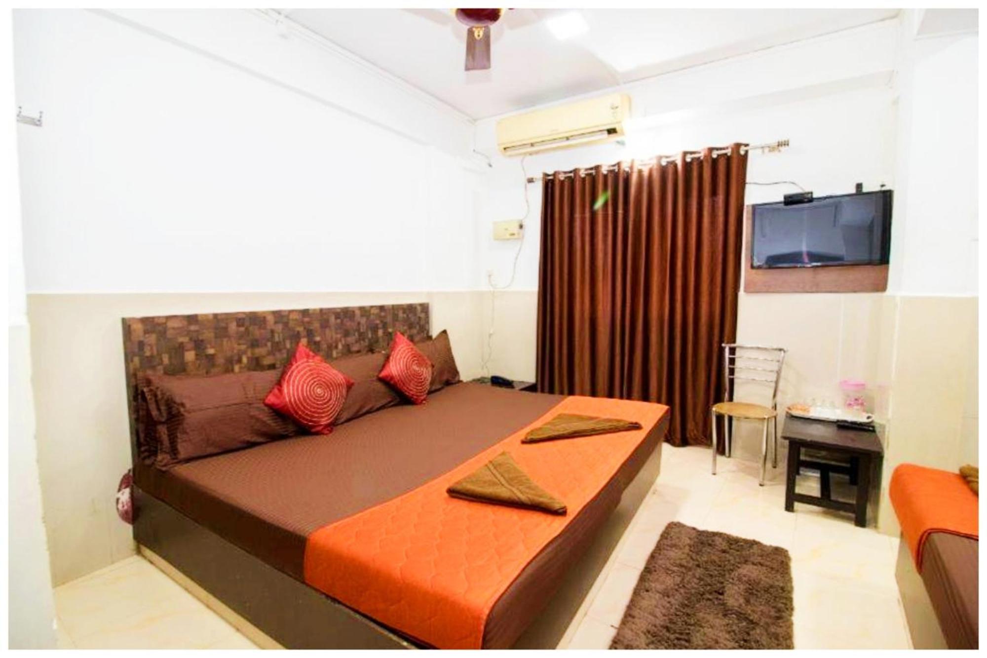 Hotel Premium Travellers # Inn Near Temple - Fully Air Conditioning Hotel - Hygiene And Spacious Room - A Top Rated Luxuary Hotel Merces Εξωτερικό φωτογραφία
